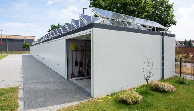 Reihengarage mit Photovoltaik für private Anleger