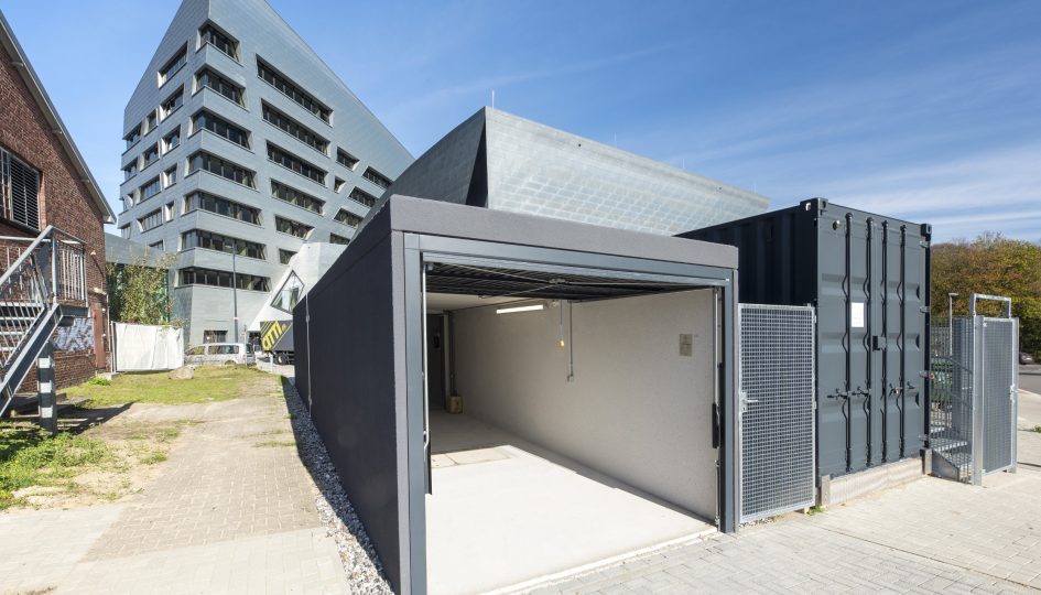 2 Fertiggaragen als Durchfahrtsgarage, Uni Lüneburg