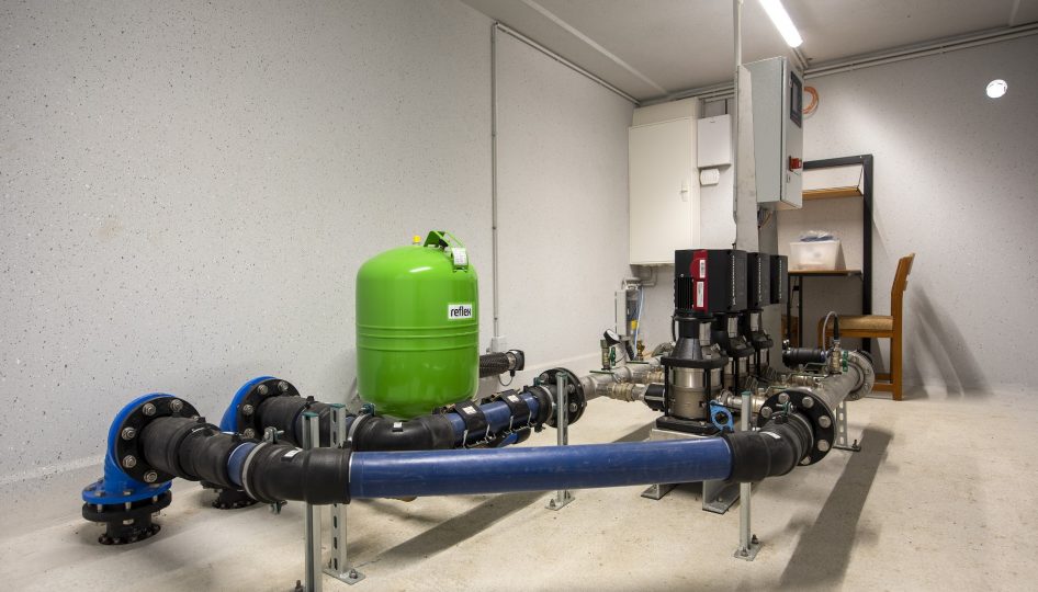 Wasserpumpen-Anlage in Fertiggarage