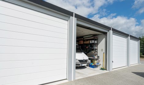 Großraumkomfortgaragen-Reihenanlage für Handwerker-Fahrzeuge