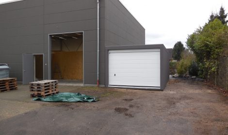 Großraumkomfortgarage als Erweiterung für Produktionshalle