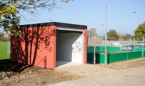 Großraumkomfortgarage auf Sportanlage
