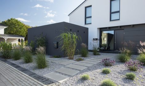 Großraumkomfortgarage in moderner Wohnbebauung, Rückansicht