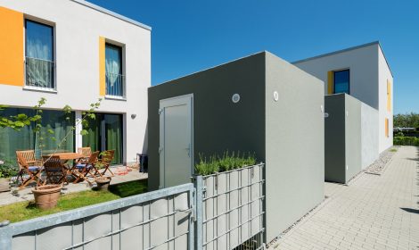 Fertiggaragen-Lagerbox als Stauraum mit Garten-Zugang