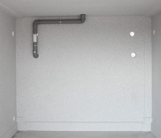 Fertiggarage mit innenseitiger Dachentwässerung