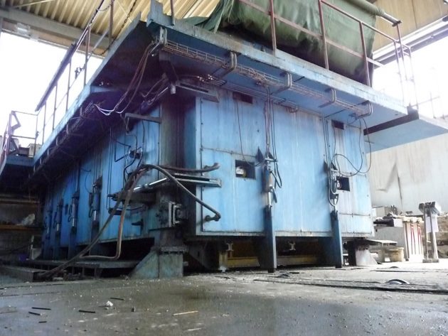 Besichtigung der Fertiggaragen-Produktion